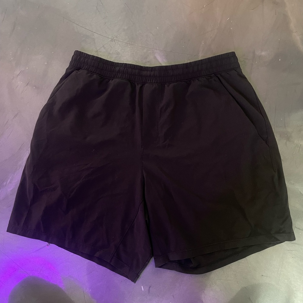Men’s new 7” Lululemon shorts